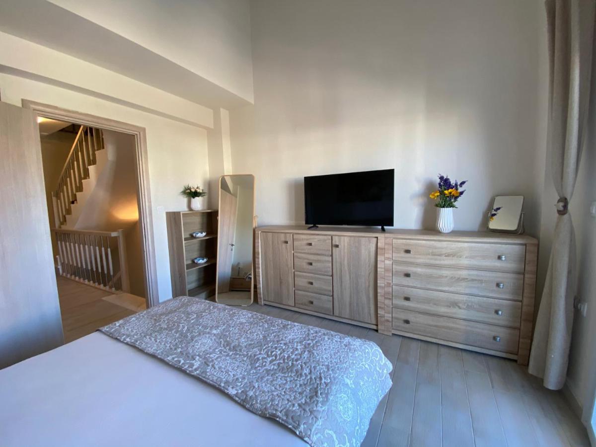 Villa Emerald Luxury Living Nikiti  Eksteriør billede